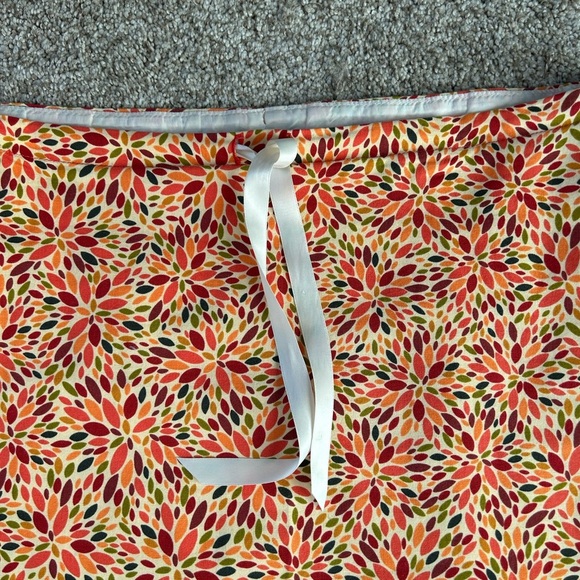 A Line skirt. Lined. Colorful fabric. Made in Colorado. Size Medium - Picture 2 of 7